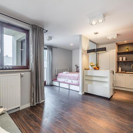Spacious Studio Ac View Pokorna 2 Parking Varsovie Extérieur photo